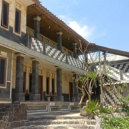Hotel Kampoeng Drini Brono Buitenkant foto