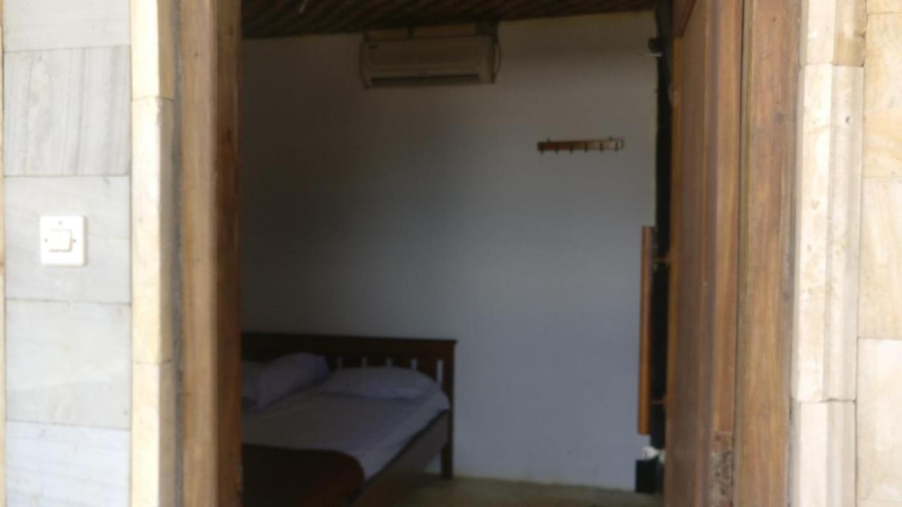 Hotel Kampoeng Drini Brono Buitenkant foto