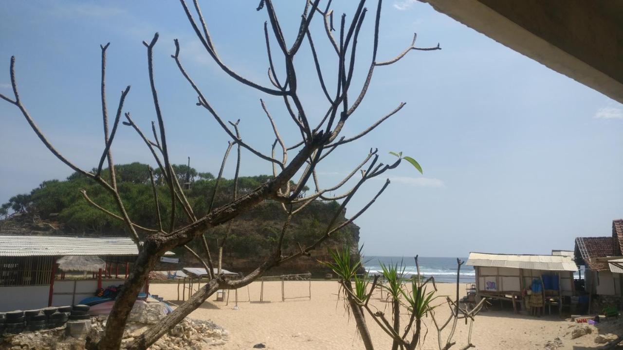 Hotel Kampoeng Drini Brono Buitenkant foto