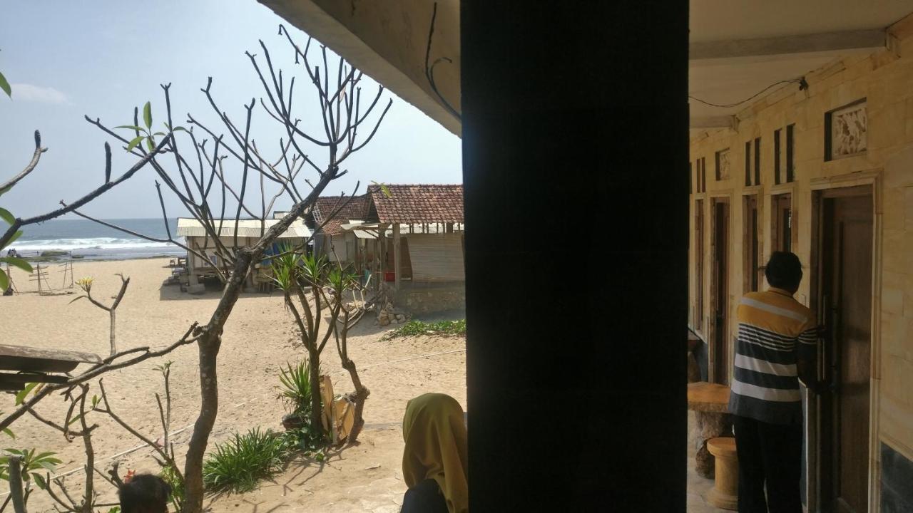Hotel Kampoeng Drini Brono Buitenkant foto
