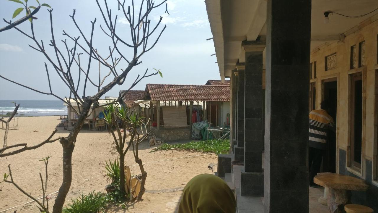 Hotel Kampoeng Drini Brono Buitenkant foto